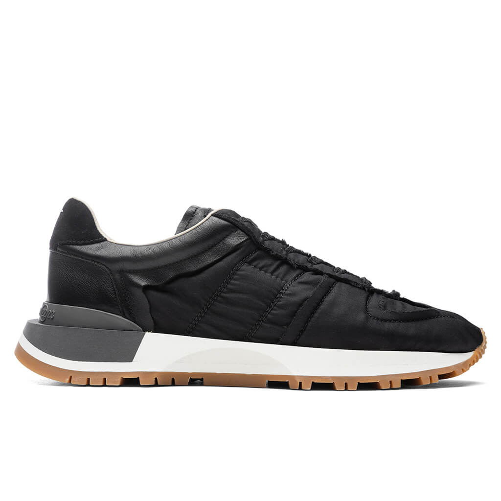 Runner Evolution Sneakers - Black