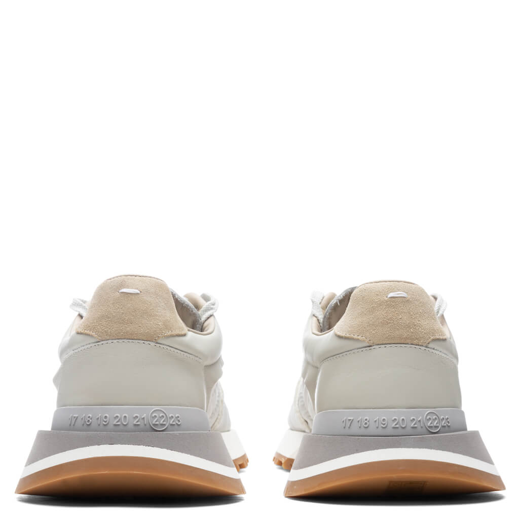 Runner Evolution Sneakers - Frost