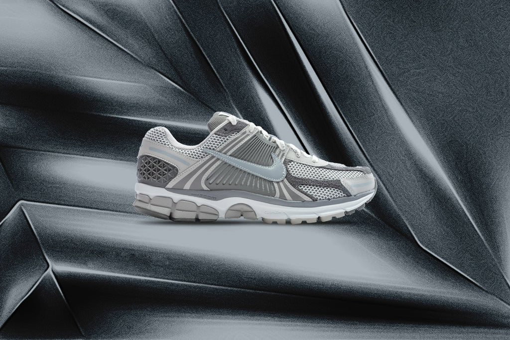 Zoom Vomero 5 PRM - Iron Ore/Metallic Silver/Photon Dust
