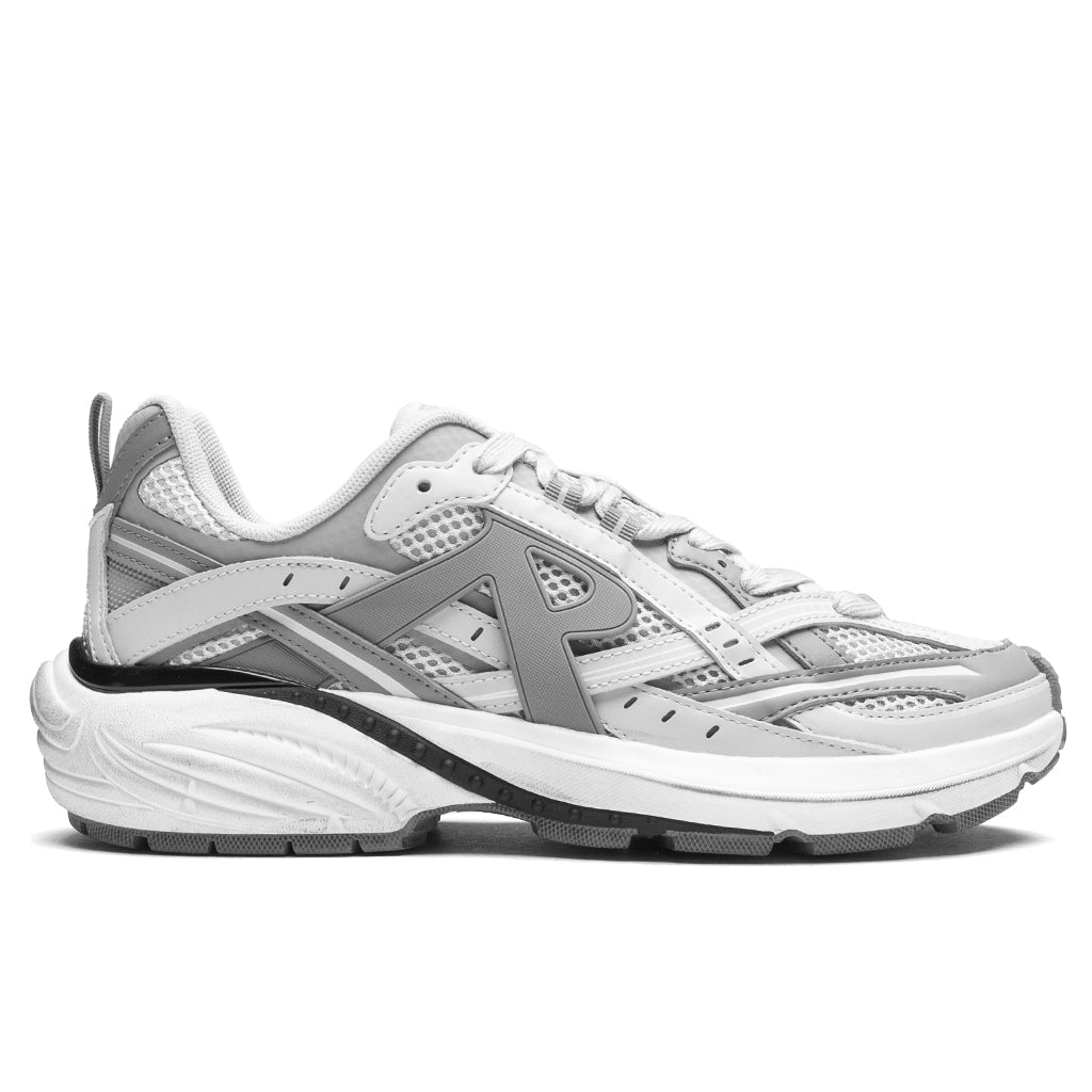 Storm Runner - Ultimate Grey